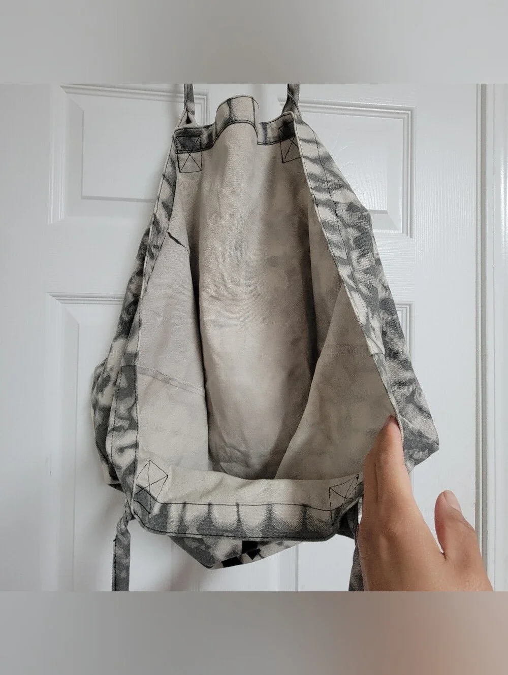 ALO Yoga Gray Tie-Dye Oversizes Canvas Large Tote Bag. - Picture 5 of 8
